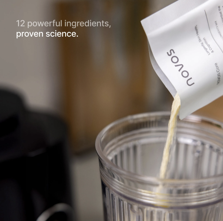 Pouring a NOVOS Core sachet into a glass