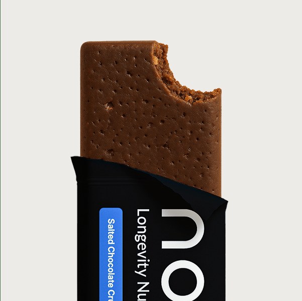 Cross-section of the Salted Chocolate Crunch NOVOS Bar
