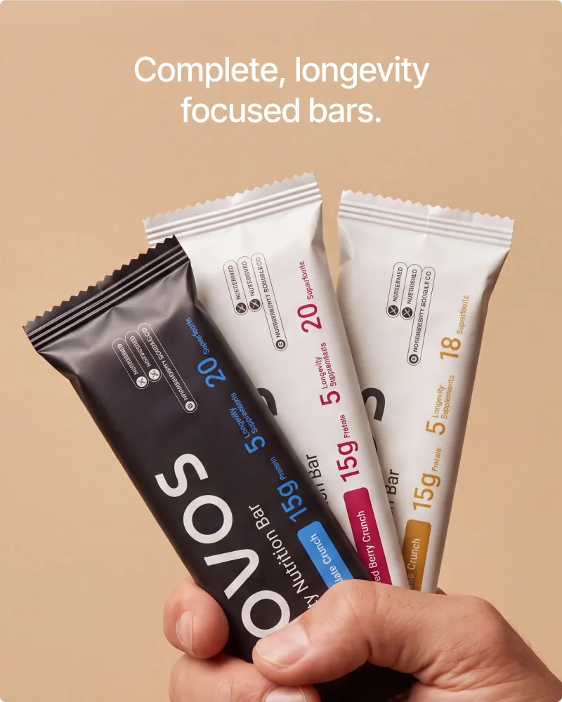 Three NOVOS Bar flavors held together in hand